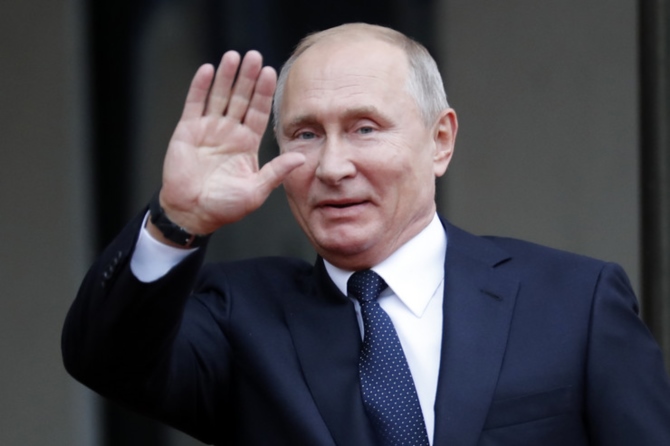 Putin u trodnevnoj posjeti Singapuru, sastaje se sa Munom i Abeom