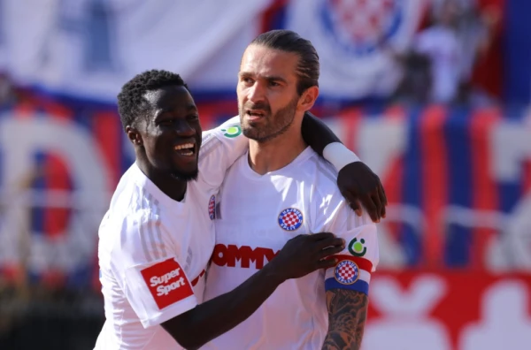 Potpuna ludnica u Hrvatskoj, Hajduk savladao Rijeku