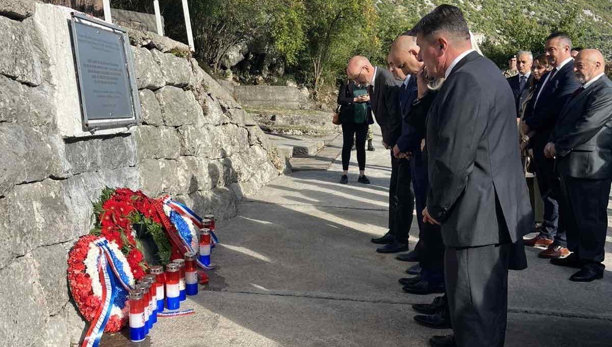 Potrebica: Pripadnici Ministarstva, po nalogu Krapovića, pokušali da zabrane snimanje tokom polaganja vijenaca u Morinju
