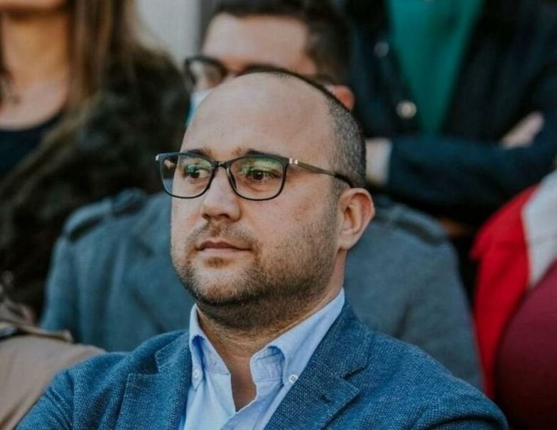 Kako sam uređivao portale Analitika i Antena M