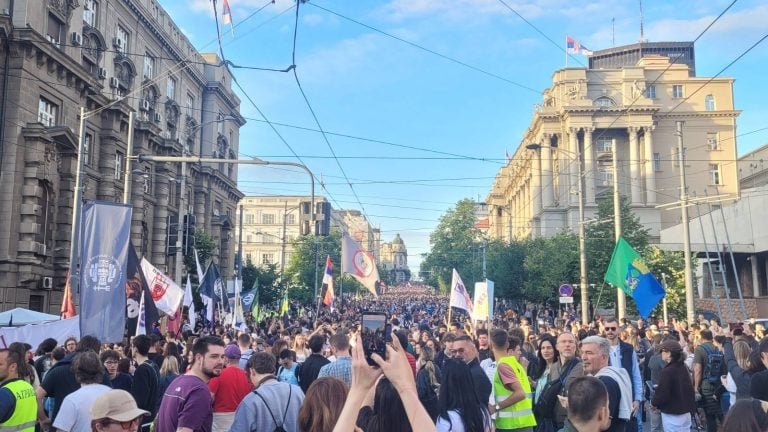 Završen studentski protest u Beogradu, uz poziv na novo okupljanje 1. juna širom Srbije