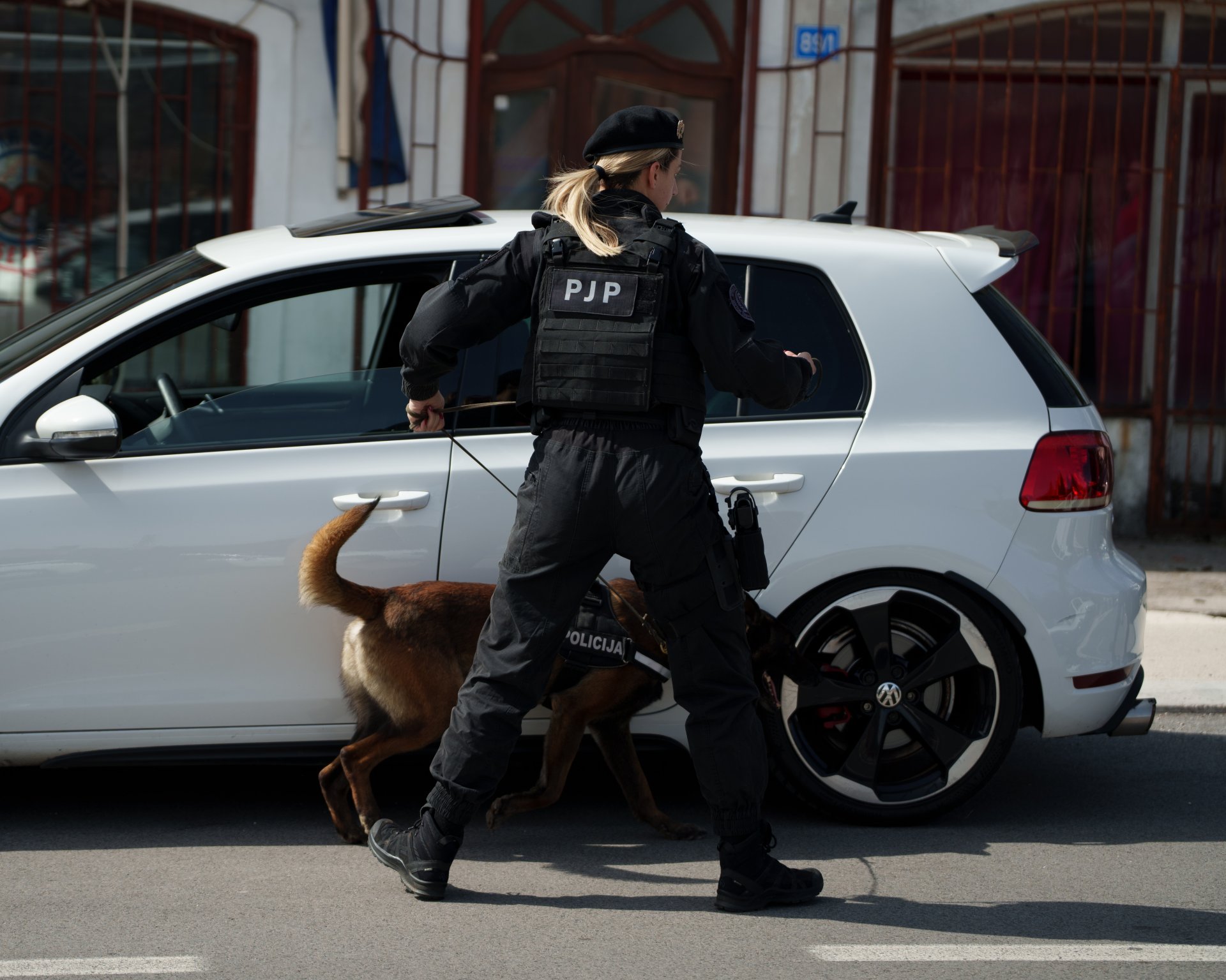 UP: Povodom tri pucnjave na OIL, angažovane jedinice Specijalne i posebne policije