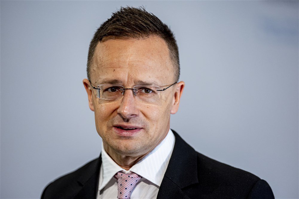 Mađarska najavila da će pomoći Srbiji nakon što su obustavljene isporuke nafte ruskoj rafineriji