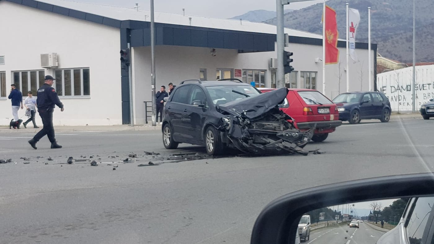 Za dan sedam saobraćajki, tri osobe povrijeđene