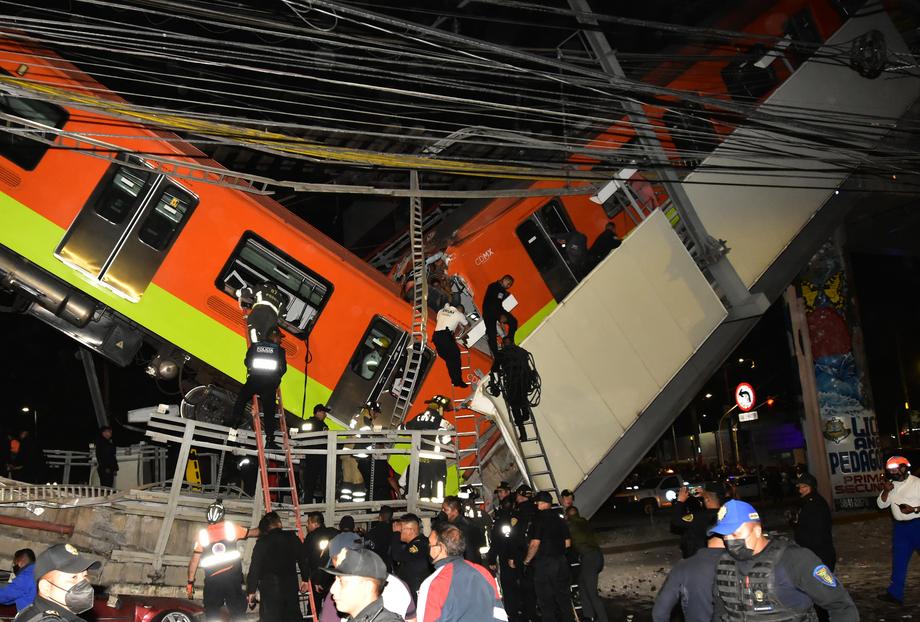 Srušio se nadvožnjak za metro u Meksiku, desetine mrtvih i povrijeđenih