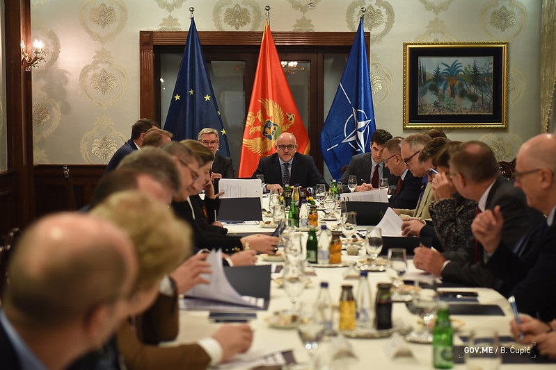 Darmanović sa ambasadorima EU i NATO: CG sa partnerima da se suprotstavi hibridnim napadima