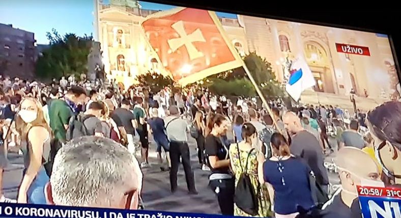 Crnogorski krstaš pred srpskom Skupštinom
