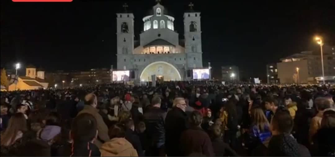 Za litiju u Podgorici SPC organizovala i prevoz iz susjednih država: Iz Beograda za tri hiljade dinara