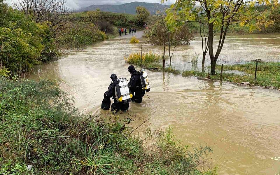 Podgorica: Vozilo sletjelo u potok Širalija, izvučena tijela tri osobe