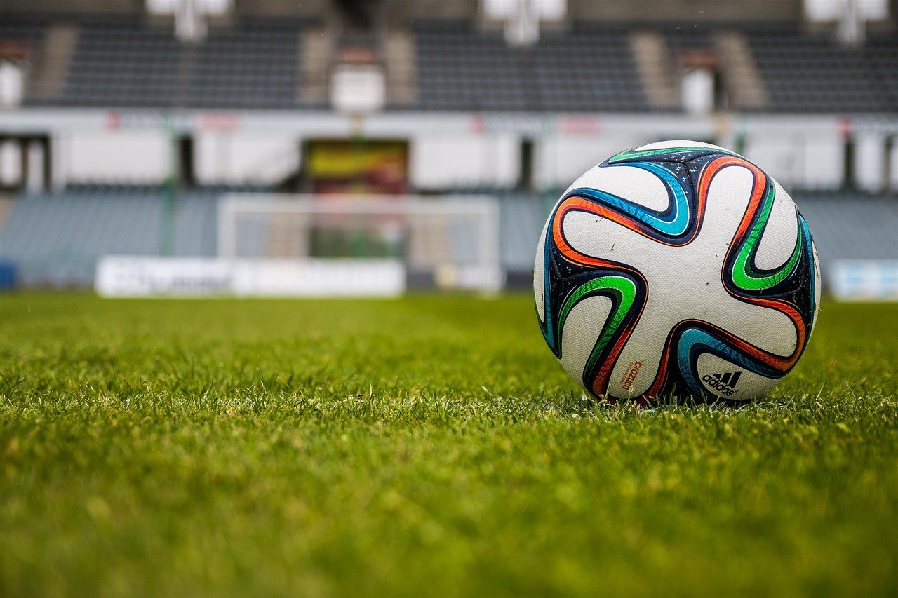 Grom udario u teren tokom utakmice u Loznici: Povrijeđeno 11 fudbalera
