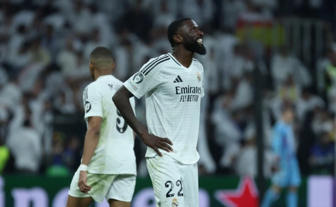 UEFA suspenduje Ridigera pred Arsenal