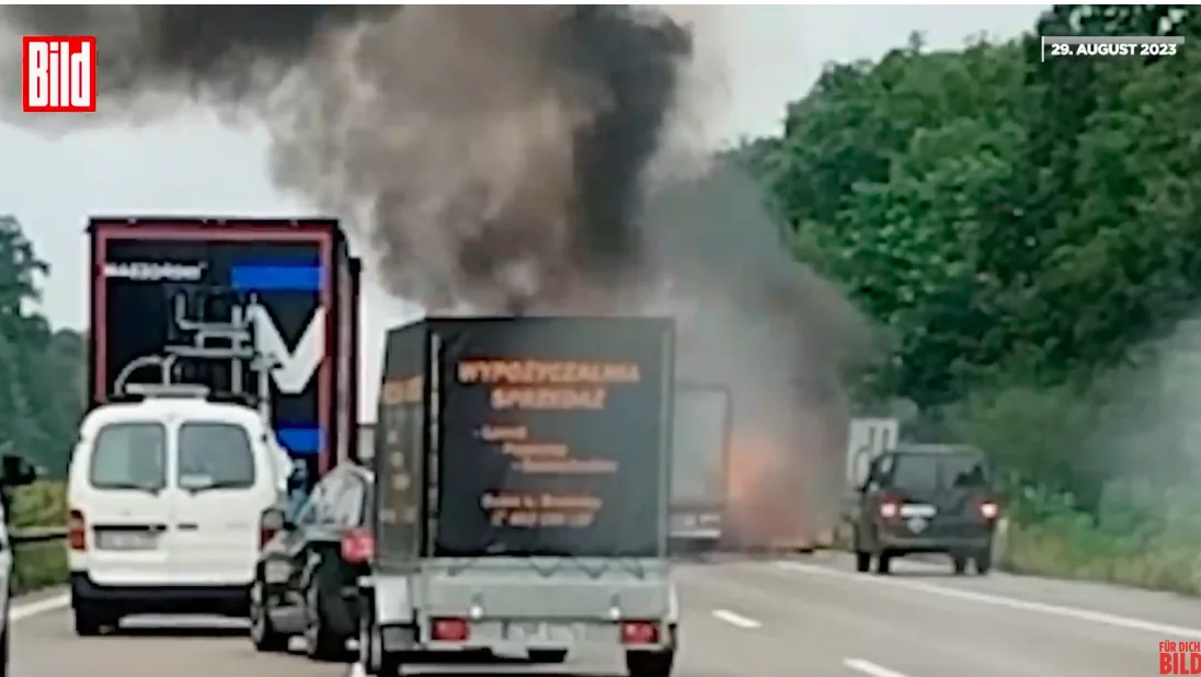 Zapalili se kamioni, eksplodirale plinske boce: Užasna nesreća u Njemačkoj, dvoje mrtvih