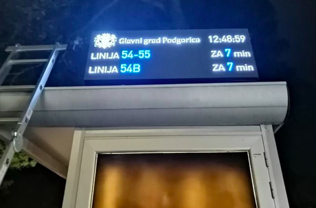 Podgorica: Isprobavanje novih led displeja na autobuskim stajalištima