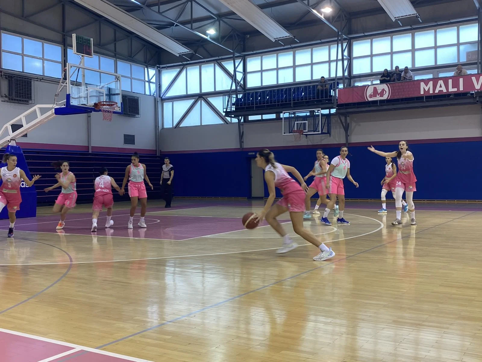 Košarkašice Budućnosti Bemax poražene od Art basketa