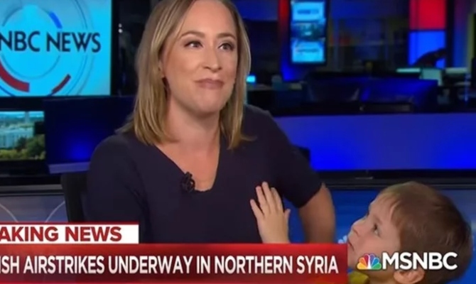 Novinarka uživo govorila o Turskoj i Siriji, a onda u kadar uletio njen sinčić