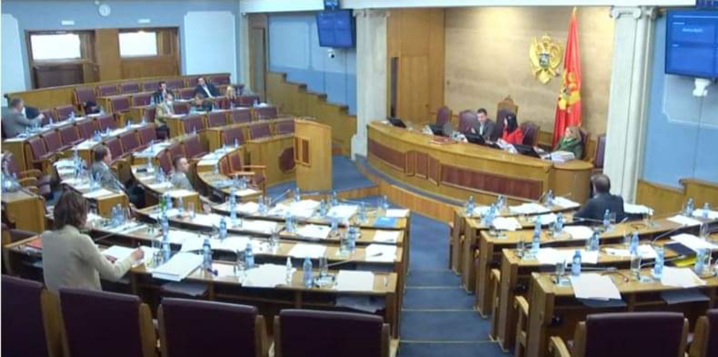 Eraković: Odgovorni su oni koji podrže ove predloge; Radulović: Nova reformska Vlada napraviće sjajan budžet uz rebalans