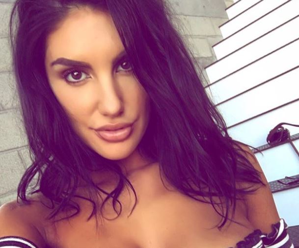 Dan pred smrt ostavila poruku: Poznata porno glumica pronađena mrtva
