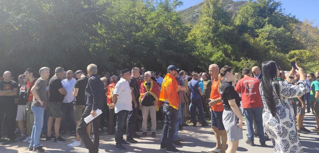 Skup u Brčelima: Crna Gora je trn u oku onima u Beogradu, ono što se desilo crnogorskim manastirima se zove kulturocid