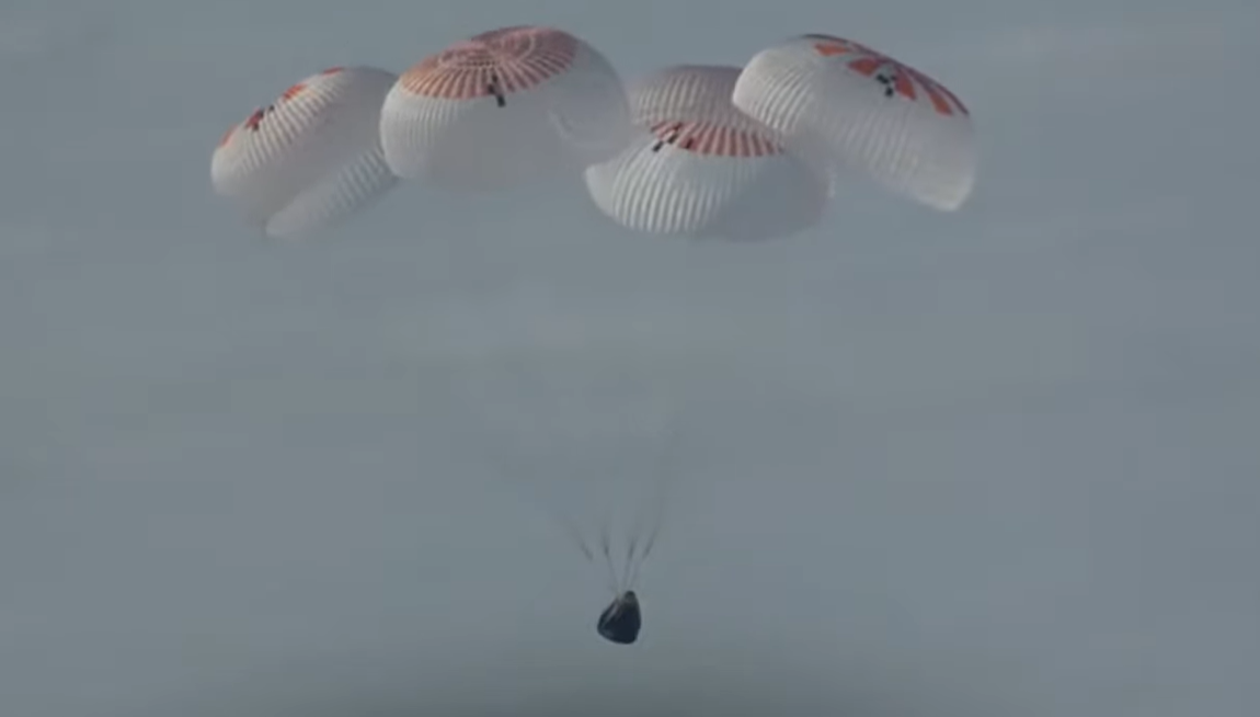 Nakon pet mjeseci posada astronauta se vratila na Zemlju sa Međunarodne svemirske stanice