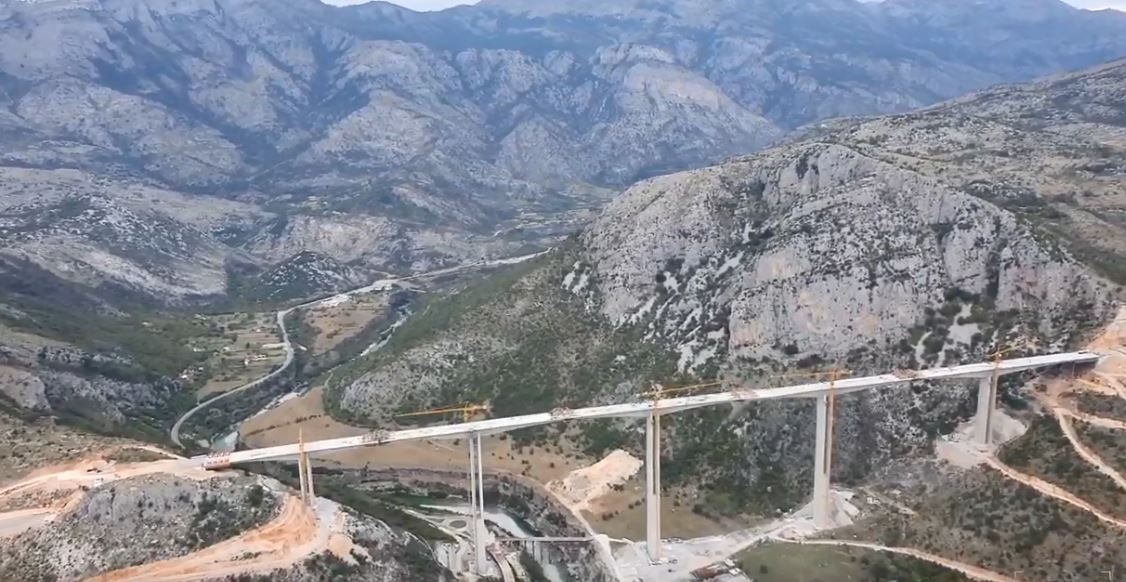 Pogledajte snimak: Evo kako izgleda most Moračica