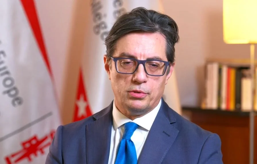 Predsjednik Sjeverne Makedonije  osudio isticanje zastave Velike Albanije tokom posjete Kurtija