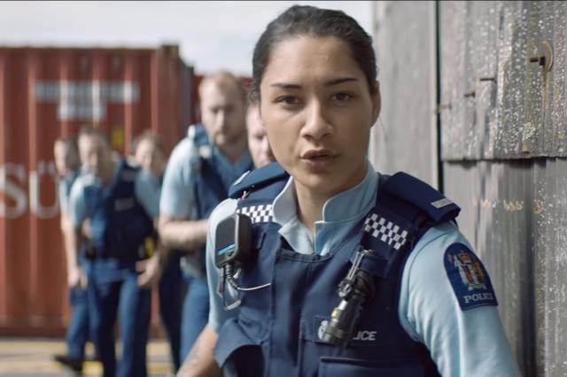 Kada pogledate ovaj video, poželjećete da postanete policajac...