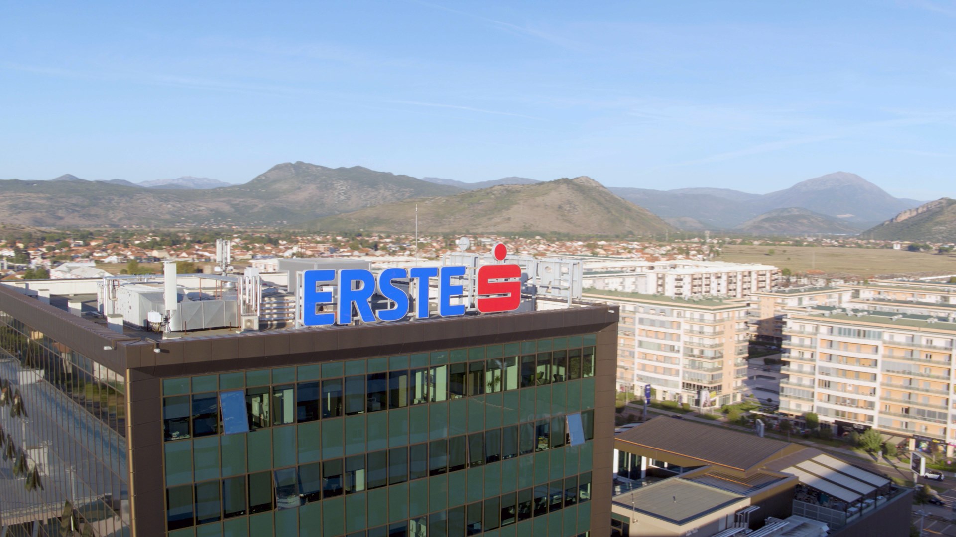 The Banker: Erste banka po peti put najbolja banka u Crnoj Gori