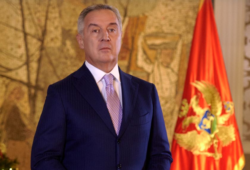 Đukanović: Neću potpisati predloge za razrješenje Dakića i Pešića