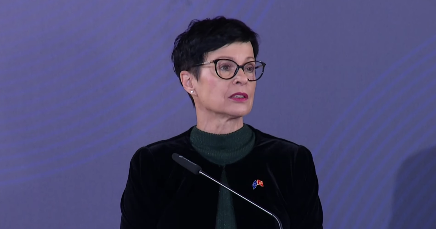 Dobar signal iz Tirane: Marta Kos na sakou nosila crnogorsku zastavicu