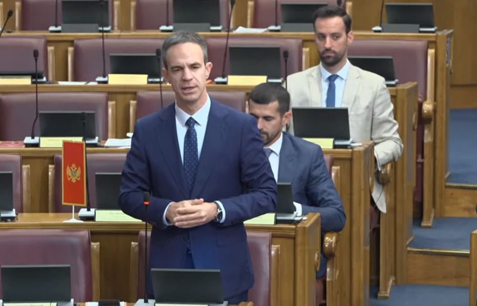 Mugoša: Parlament i Vlada nijesu privatna firma Spajića i Mandića, premijer uslovljava kad će doći u Skupštinu