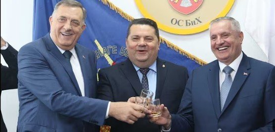 Republici Srpskoj prijeti institucionalni raspad
