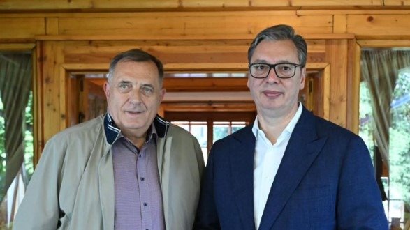 Bratski susret u Beogradu: Dodik je za Vučića i dalje predsjednik