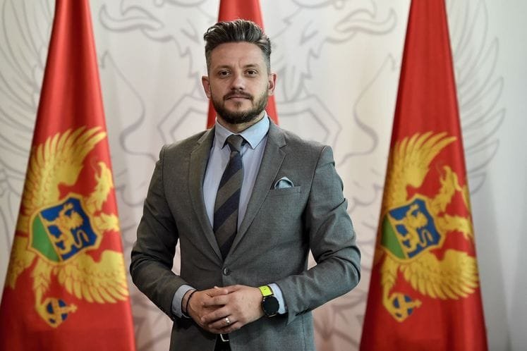 Radovanić: Diplomatija se ne vodi preko Vibera, niti na telefonskim sjednicama