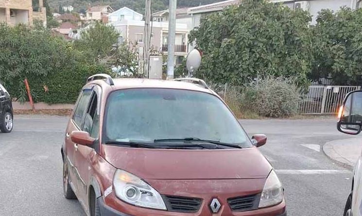 Bar: Automobil oborio ženu na pješačkom prelazu, transportovana u bolnicu
