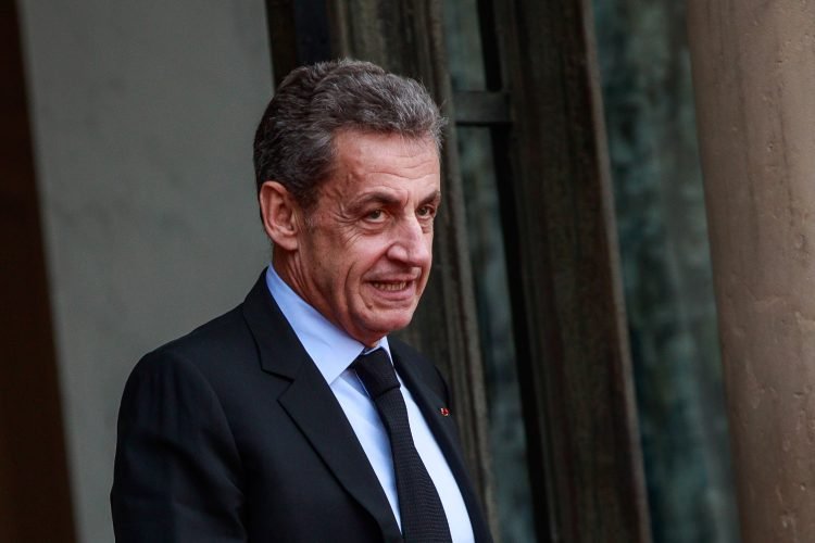 Nikoli Sarkoziju oduzet orden Legije časti zbog korupcionaškog skandala