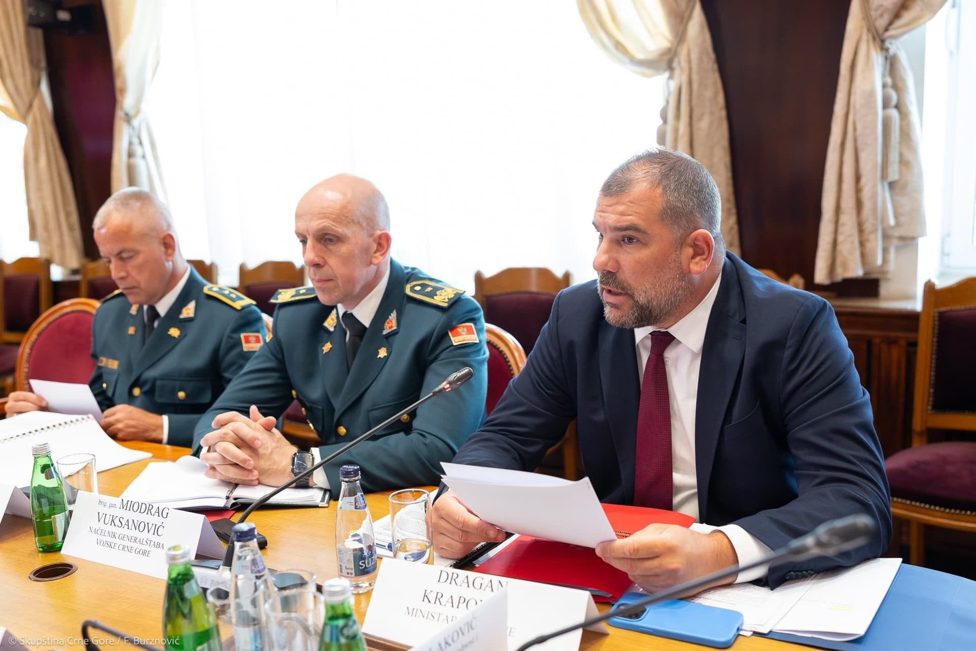 DPS: Umjesto lažnog moralisanja Krapović da se preda SDT-u zbog zloupotrebe državnog novca