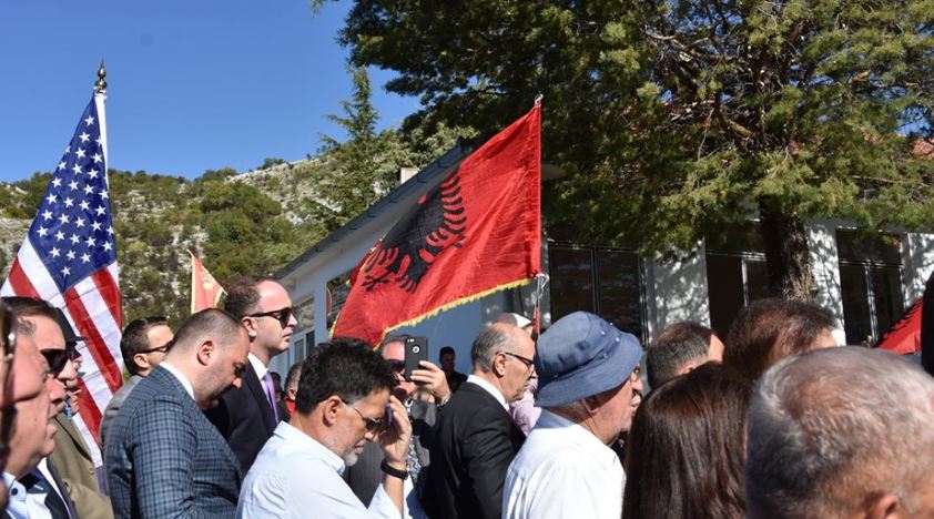 Đeljošaj: Crnogorska zastava bila na jarbolu, albanska je opet meta