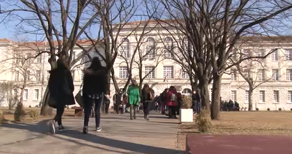 Biće mjesta za sve: Konkurs za upis u srednje škole polovinom juna