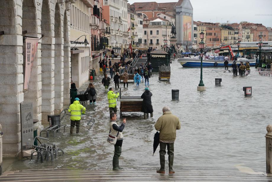 Pogledajte fotografije i snimke: Venecija pod vodom