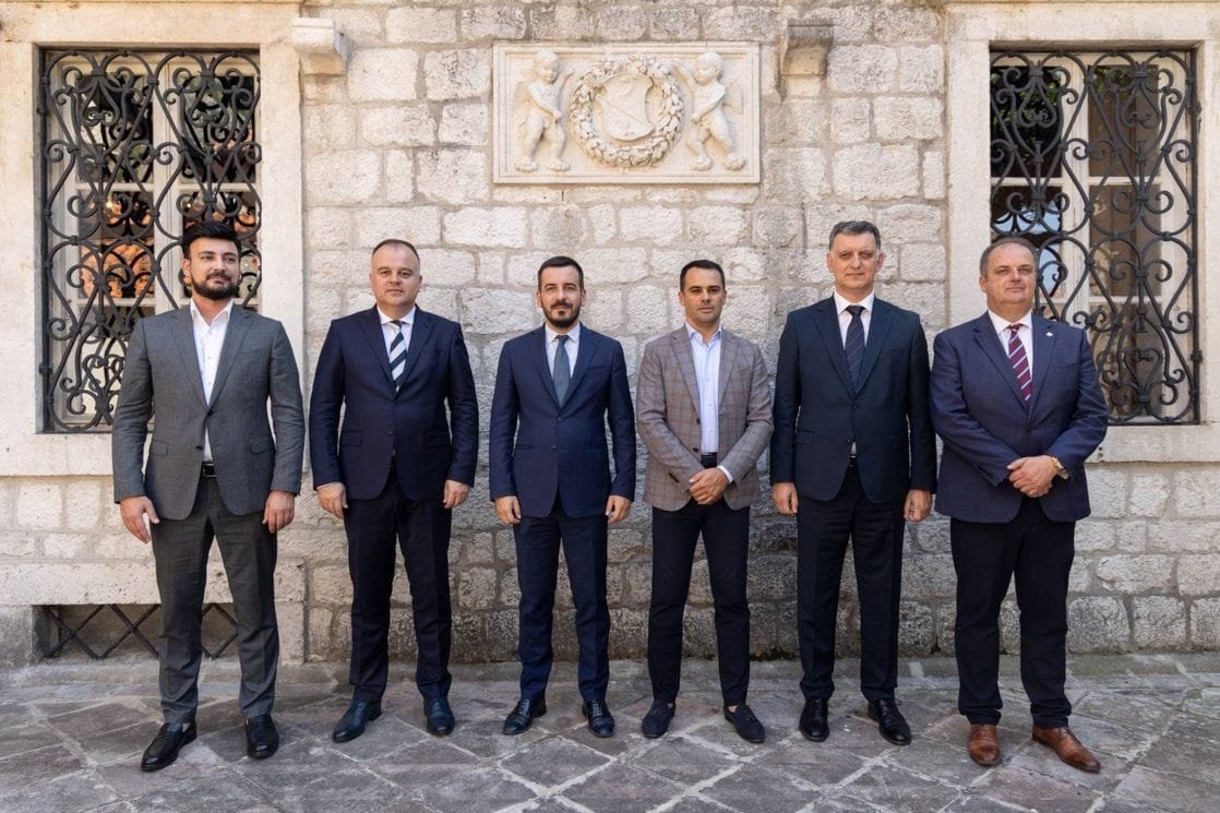 Predsjednici primorskih opština pozvali poslanike da podrže inicijativu o promjeni statusa i djelovanja  Morskog dobra