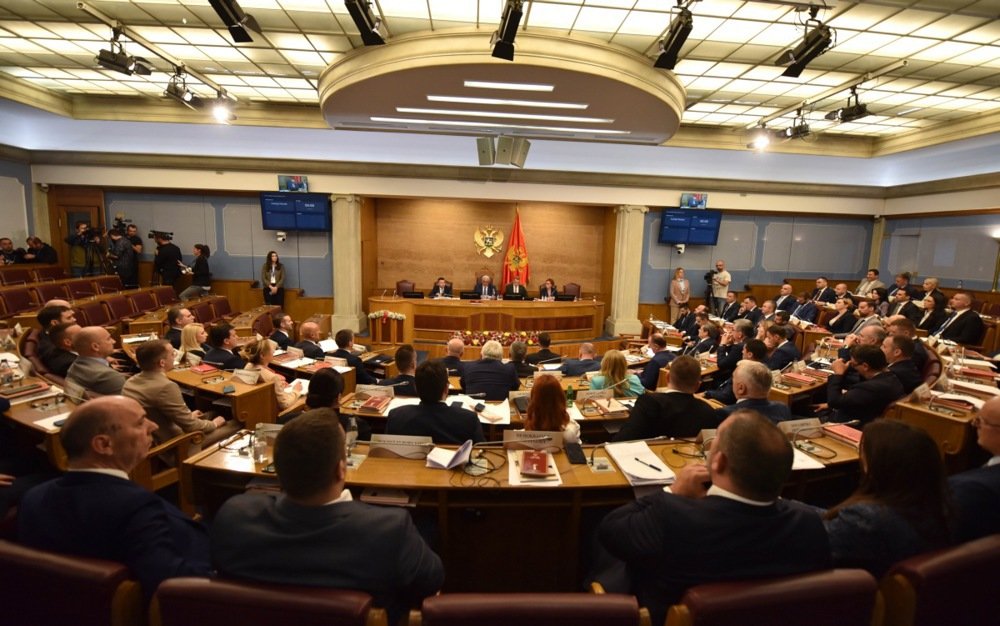 Glasanje o smjeni Mandića tek u junu?