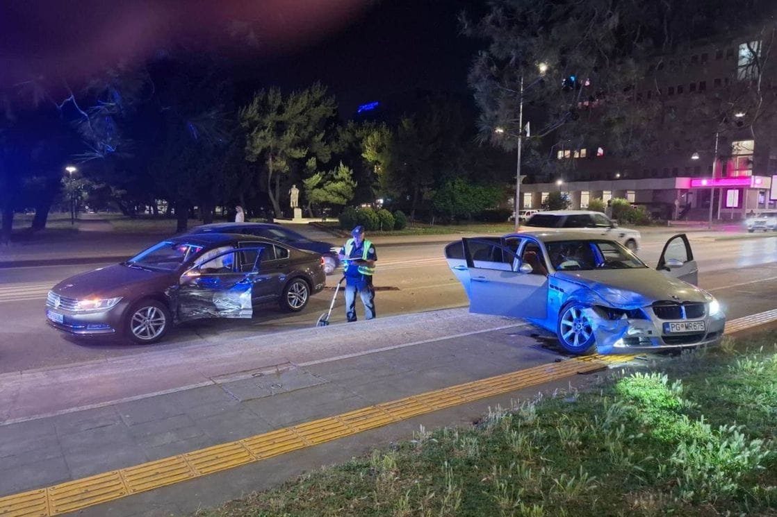Sudar dva vozila na Mostu Blaža Jovanovića
