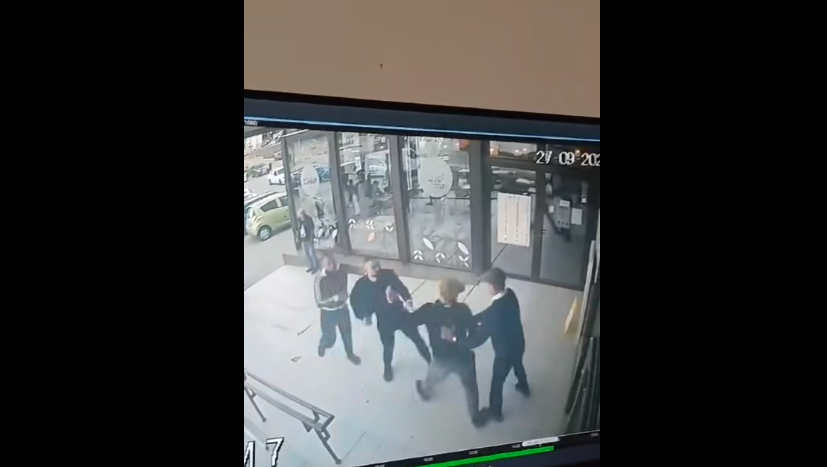 VIDEO: Pogledajte kako su Tivćani divljali i ničim izazvani napali više osoba na Žabljaku, dvije teško povrijedili