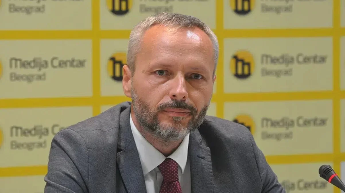 Olenik za Antenu M: Od kad studenti traže izbore Vučić ni da bekne