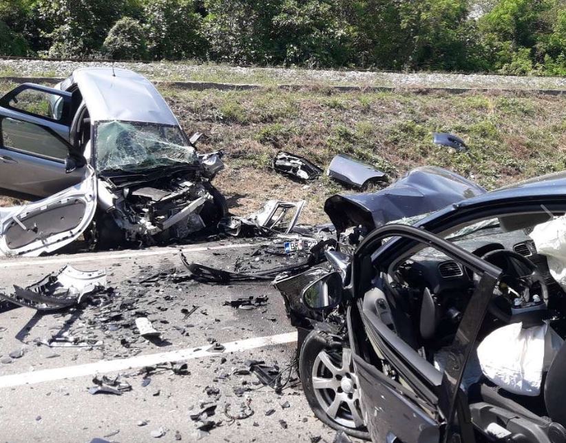 Težak udes u Golubovcima: Jedna osoba poginula, više povrijeđenih