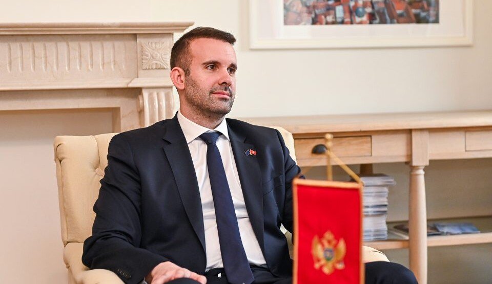 Spajić čestitao Pesah: Cijenimo kontinuiran doprinos Zajednice u izgradnji proevropske Crne Gore