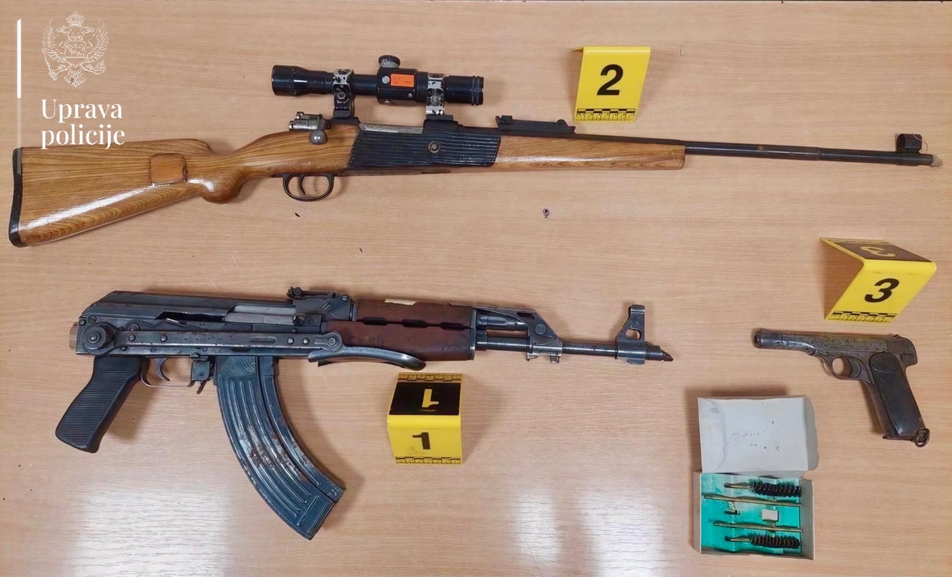 Pretresom u Nikšiću pronađeno oružje u ilegalnom posjedu