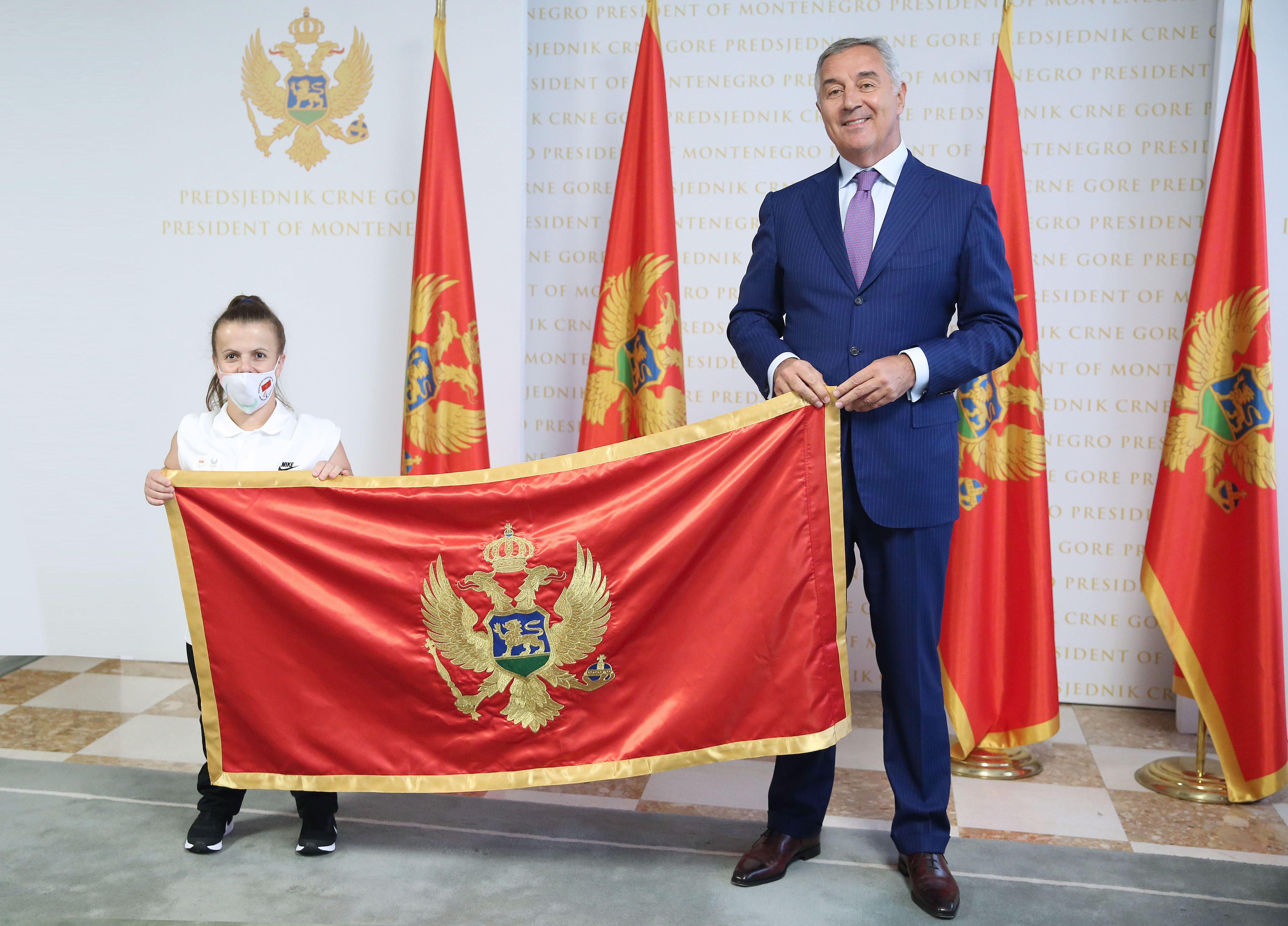 Đukanović uručio zastavu paraolimpijcima: S ponosom ćemo vas pratiti