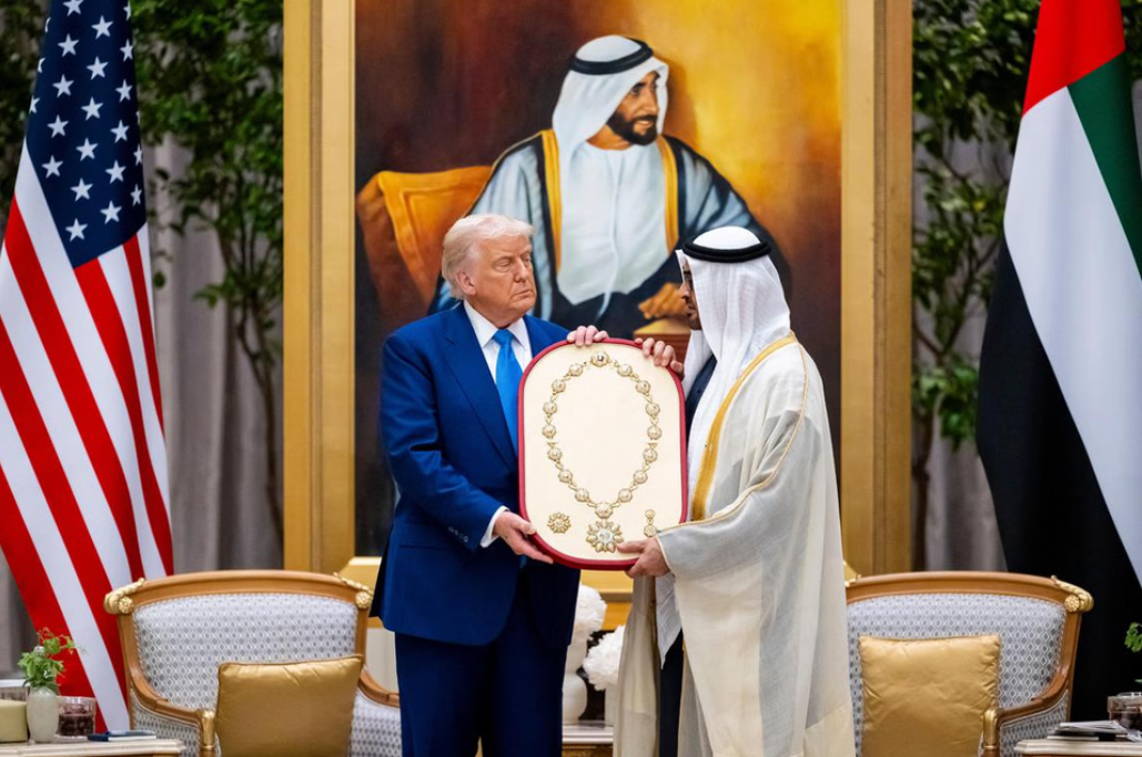 Tramp u UAE potpisao sporazume vrijedne 200 milijardi dolara i partnerstvo u oblasti vještačke inteligencije