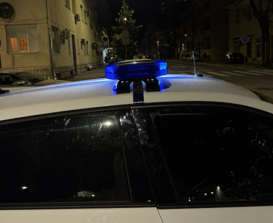 UP: Uhapšena maloljetnica koja je učestvovala u tuči čiji snimak kruži mrežama, druga procesuirana